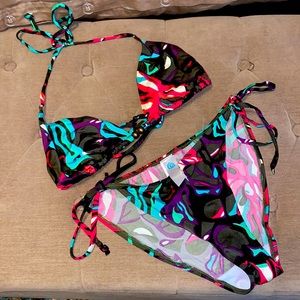 High rise bikini